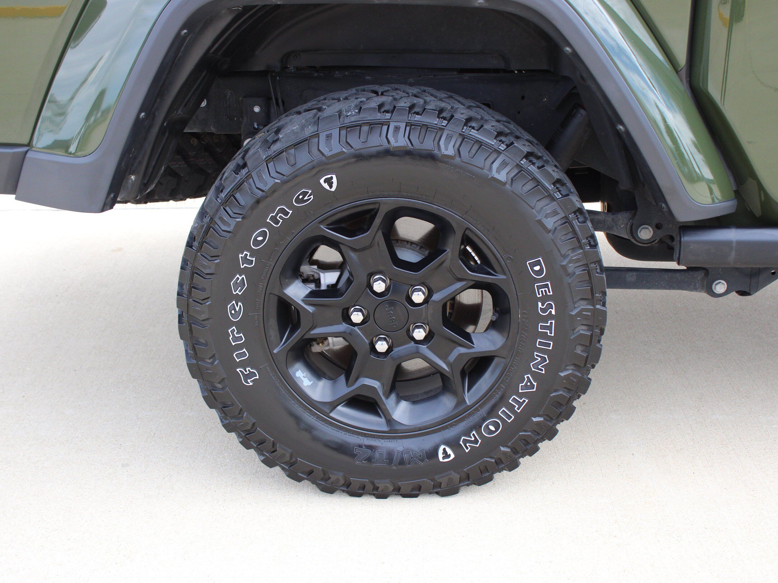 Used 2023 Jeep Gladiator Sport AWD/4WD image 14