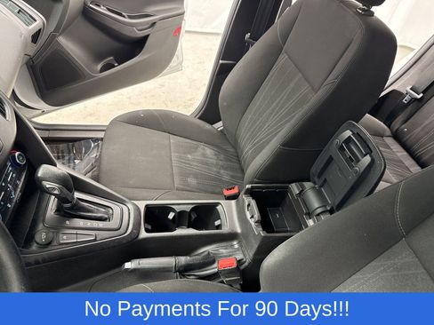 Used 2018 Ford Focus SE image 18