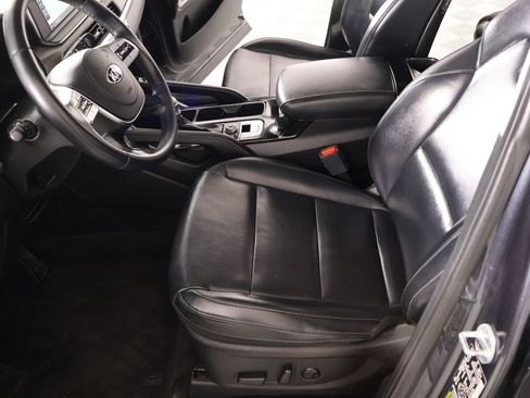 Used 2020 Kia Telluride EX image 12