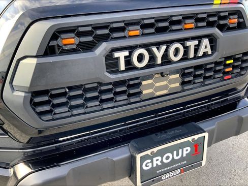 Used 2020 Toyota Tacoma TRD Off-Road image 28