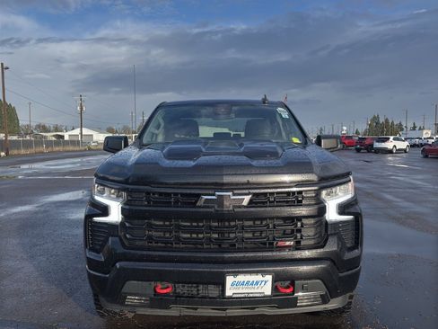 Used 2022 Chevrolet Silverado 1500 LT Trail Boss w/ LPO, Dark Essentials Package image 2