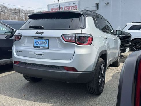 Used 2025 Jeep Compass Limited w/ Sun & Sound Group AWD/4WD image 8
