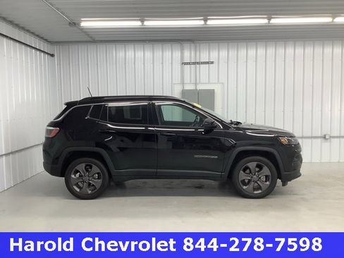 Used 2022 Jeep Compass Latitude image 6