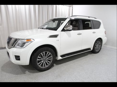 Used 2019 Nissan Armada Platinum w/ Captain's Chairs Package image 3