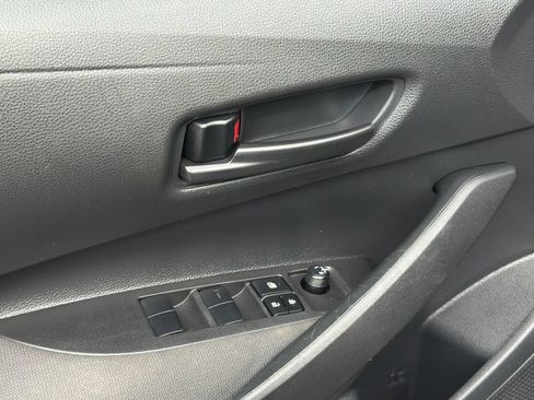 Used 2025 Toyota Corolla LE FWD image 16