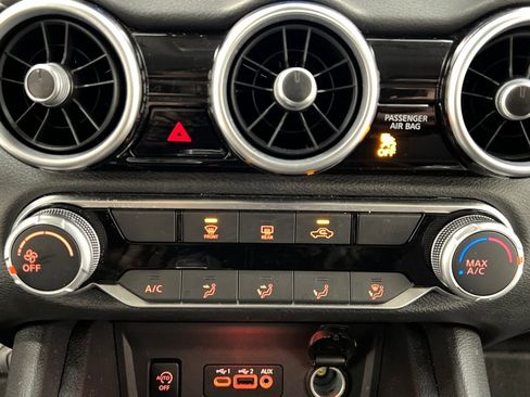 Used 2024 Nissan Sentra SV image 42