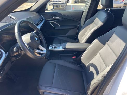 Used 2025 BMW X1 xDrive28i image 9