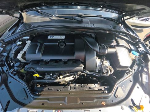 Used 2016 Volvo XC60 T6 AWD/4WD image 7