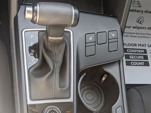 Used 2025 Kia Sportage LX image 20