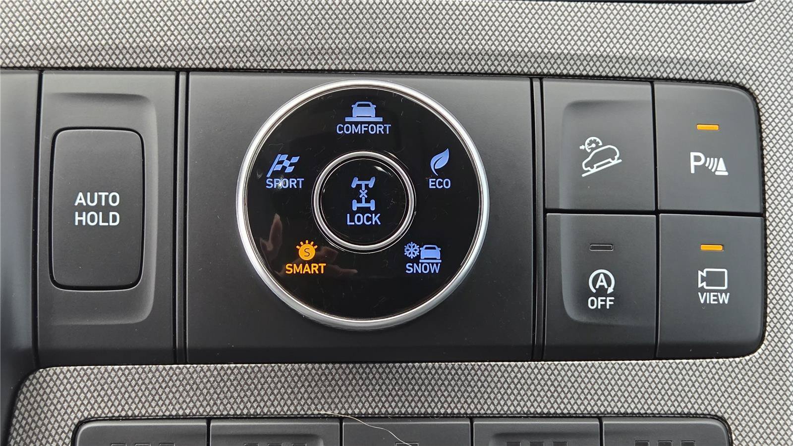 Used 2022 Hyundai Palisade Limited w/ Winter Package AWD/4WD image 25