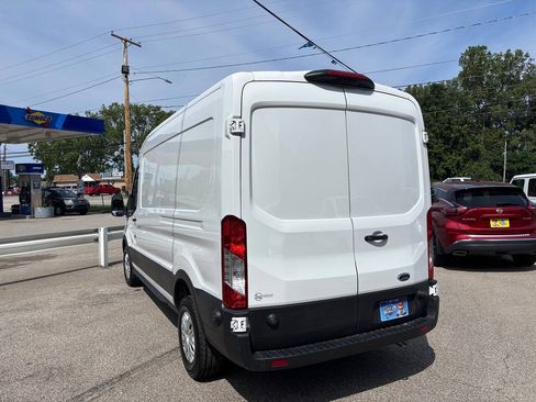 Used 2024 Ford Transit 250 148 Medium Roof w/ Exterior Upgrade Package RWD image 5