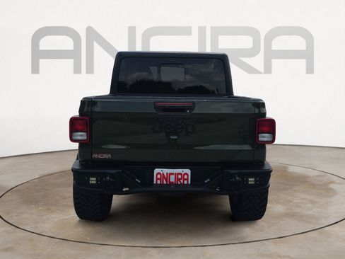 Used 2023 Jeep Gladiator Sport AWD/4WD image 9