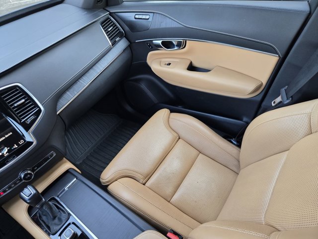 Used 2022 Volvo XC90 T6 Inscription w/ Advanced Package AWD/4WD image 16