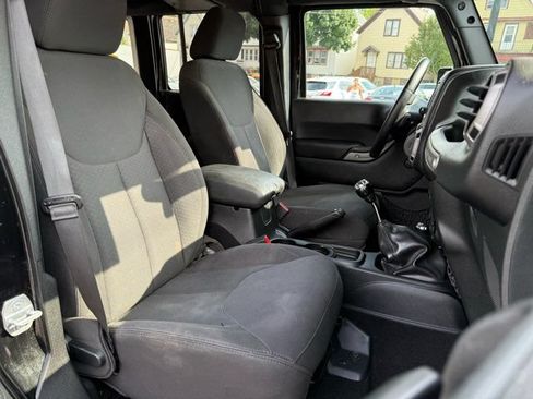 Used 2015 Jeep Wrangler Unlimited Sport w/ Connectivity Group AWD/4WD image 19