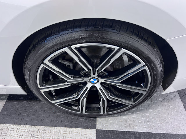 Used 2024 BMW 230i Coupe w/ Convenience Package RWD image 13