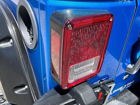 Used 2015 Jeep Wrangler Unlimited Sport w/ Quick Order Package 24S image 27