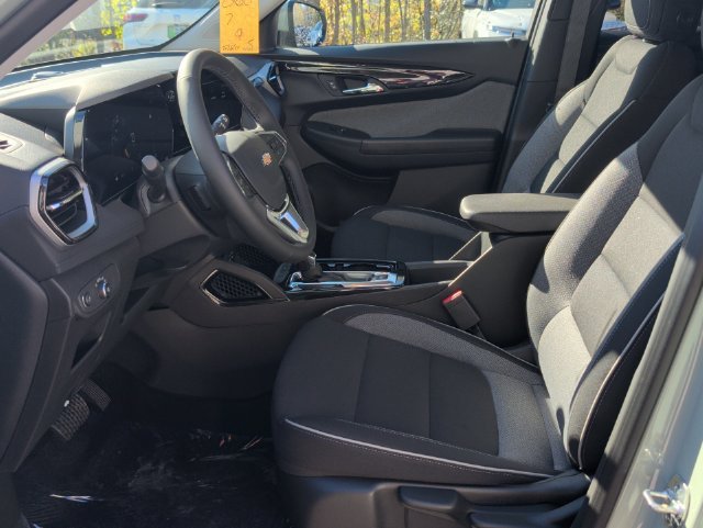 New 2026 Chevrolet TrailBlazer LT w/ LT Cold Weather Package FWD image 26