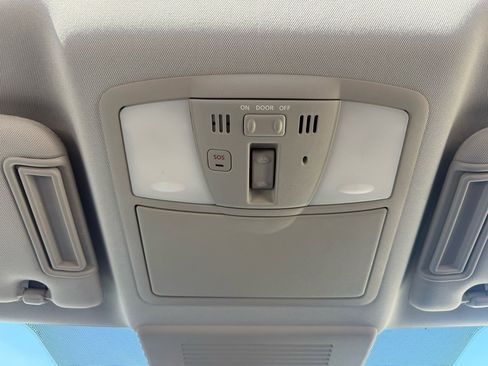 Used 2018 Nissan Armada SL w/ Moonroof Package image 18