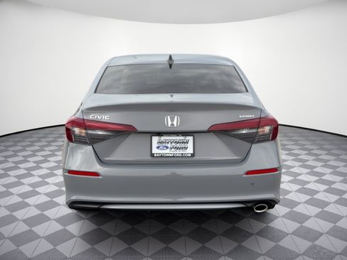 Used 2025 Honda Civic Sport image 11