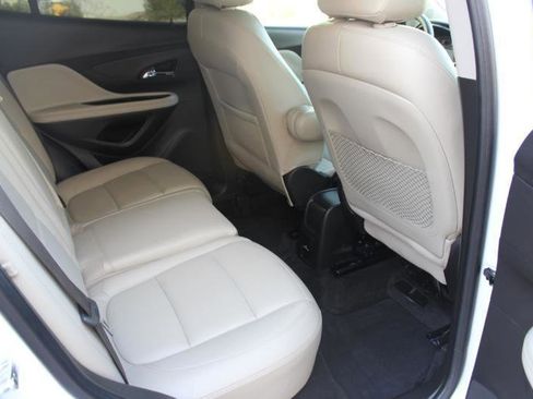 Used 2018 Buick Encore Essence image 15