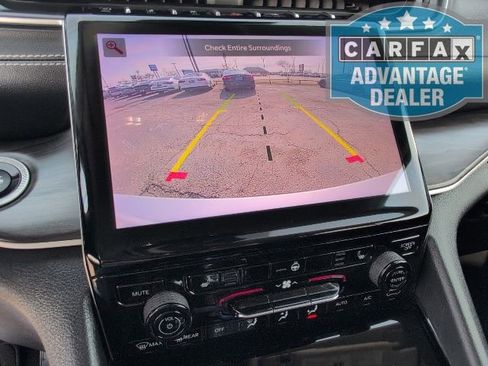 Used 2023 Jeep Grand Cherokee L Limited image 23