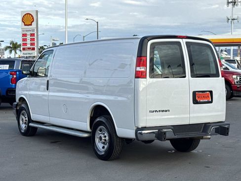 Used 2024 GMC Savana 2500 w/ Driver Convenience Package image 7