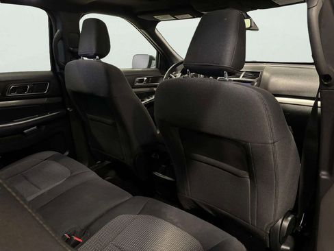 Used 2019 Ford Explorer XLT w/ Safe & Smart Package image 24