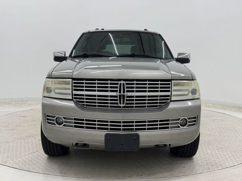 Used 2008 Lincoln Navigator 2WD image 6