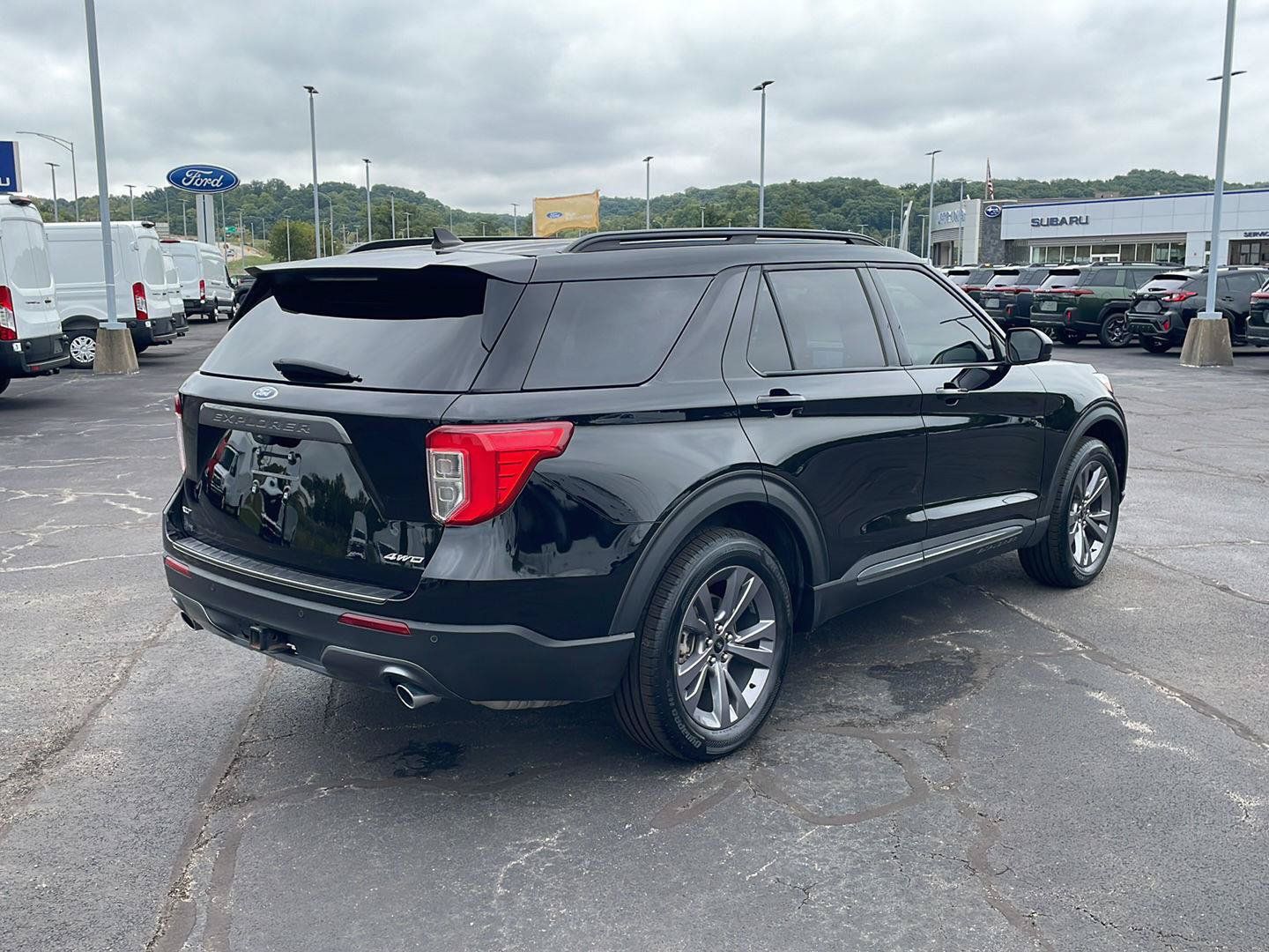 Certified 2023 Ford Explorer XLT w/ Equipment Group 202A AWD/4WD image 5