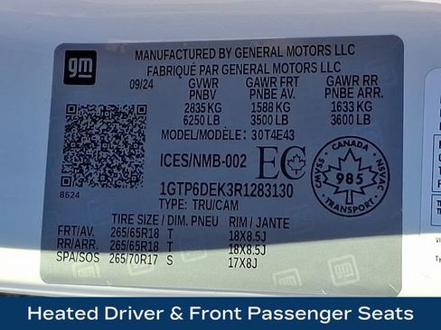 Used 2024 GMC Canyon AT4 w/ AT4 Premium Package image 32