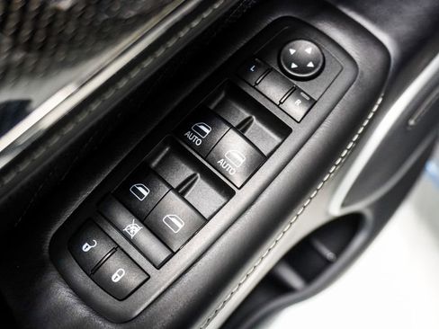 Used 2018 Jeep Grand Cherokee Trackhawk AWD/4WD image 22