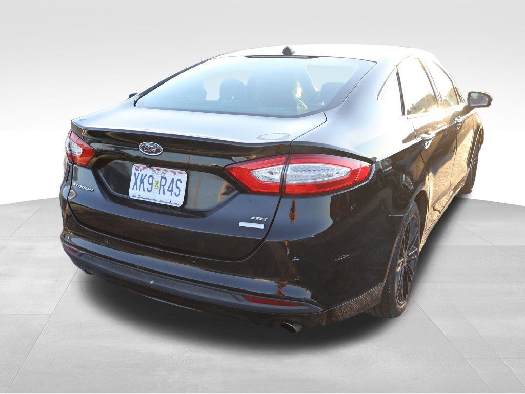 Used 2016 Ford Fusion SE w/ Equipment Group 202A FWD image 16
