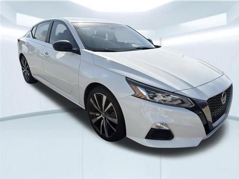 Used 2020 Nissan Altima 2.5 SR FWD image 4