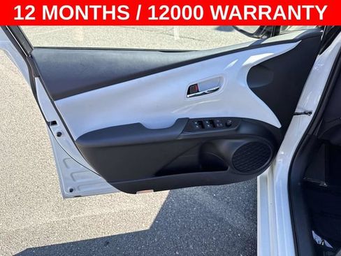 Used 2018 Toyota Prius Prime Premium FWD image 13