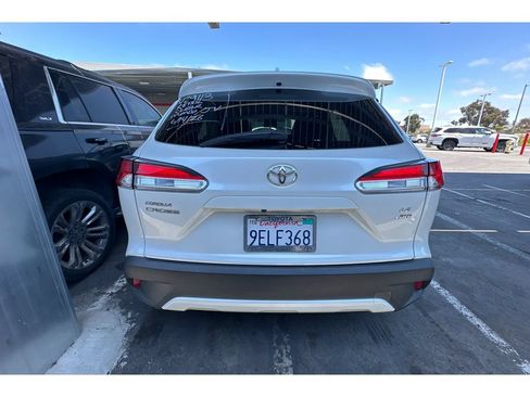 Used 2023 Toyota Corolla Cross LE w/ Moonroof Package AWD/4WD image 6