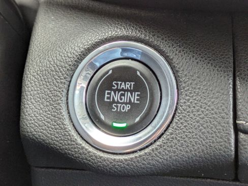 Used 2022 Buick Envision Essence w/ Technology Package I image 34