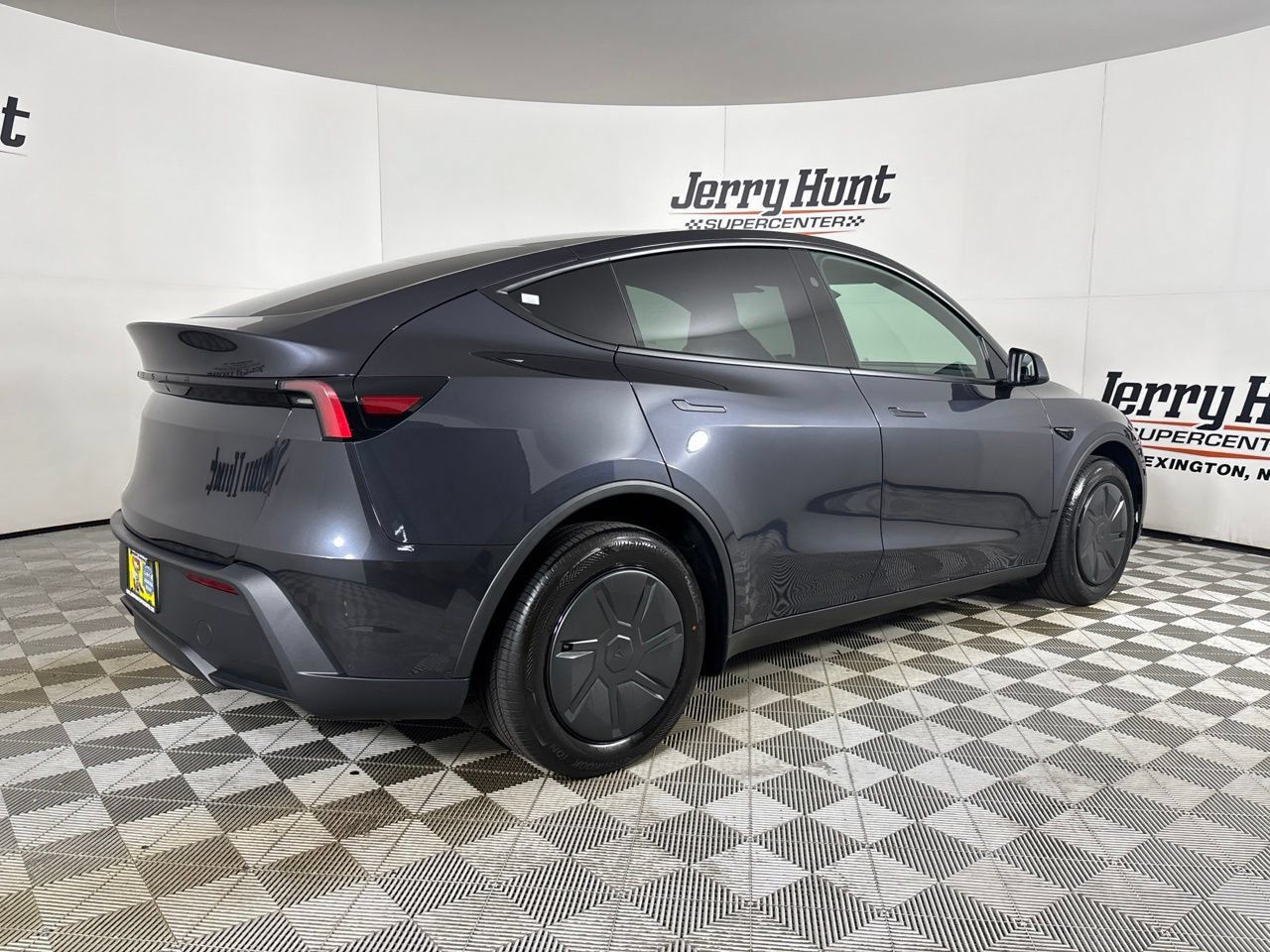 Used 2026 Tesla Model Y 2WD image 4
