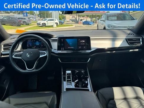Certified 2026 Volkswagen Atlas Cross Sport SE w/ Panoramic Sunroof Package AWD/4WD image 5