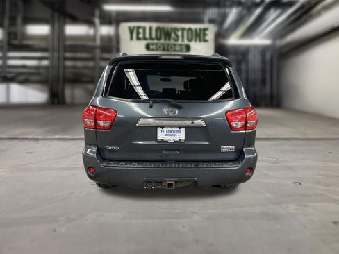 Used 2010 Toyota Sequoia Platinum AWD/4WD image 3