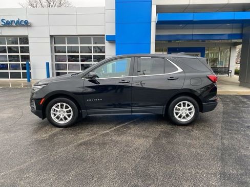 Used 2024 Chevrolet Equinox LT FWD image 2