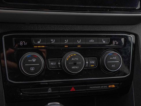 Used 2022 Volkswagen Atlas SE w/ Panoramic Sunroof Package image 19