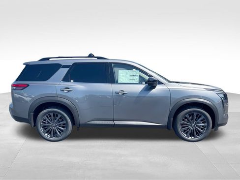 New 2026 Nissan Pathfinder SL w/ SL Premium Package AWD/4WD image 9