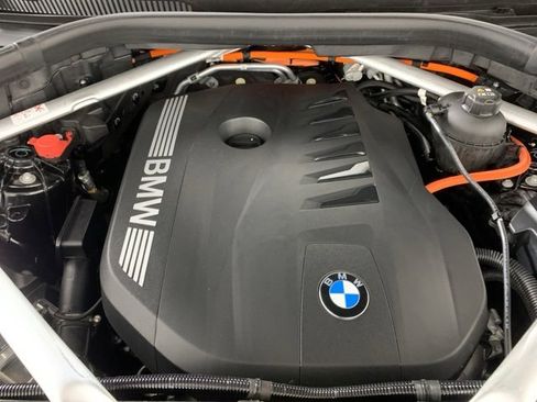 Used 2024 BMW X5 xDrive50e w/ Premium Package image 48