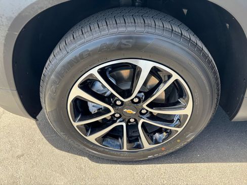 Used 2025 Chevrolet TrailBlazer LT FWD image 24