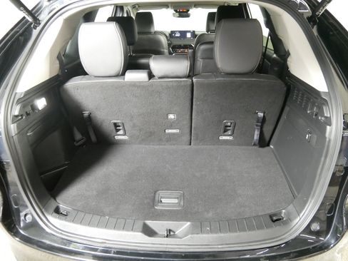 Used 2025 MAZDA CX-90 3.3 Turbo w/ Preferred Package AWD/4WD image 18