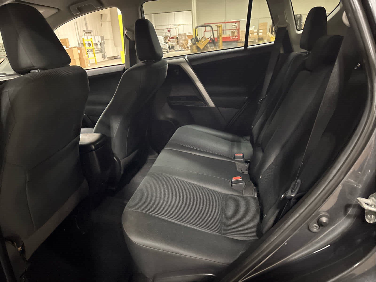 Used 2018 Toyota RAV4 LE w/ All Weather Liner Package AWD/4WD image 8
