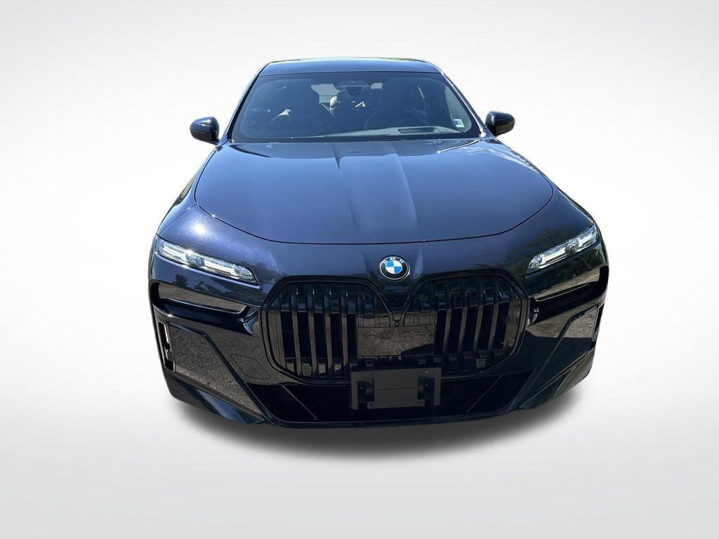 Used 2024 BMW 760i xDrive w/ Executive Package AWD/4WD image 9