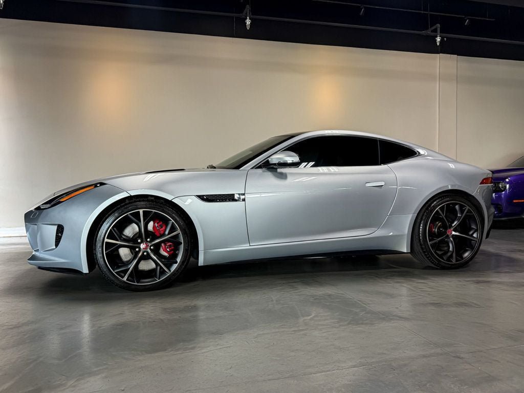 Used 2015 Jaguar F-TYPE R RWD image 31