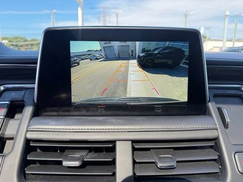 Used 2023 GMC Yukon SLT AWD/4WD image 19