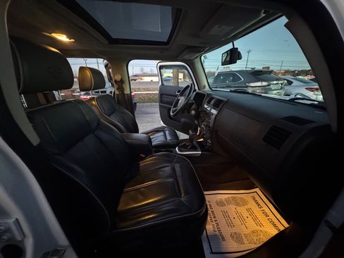 Used 2008 HUMMER H3 Alpha image 10